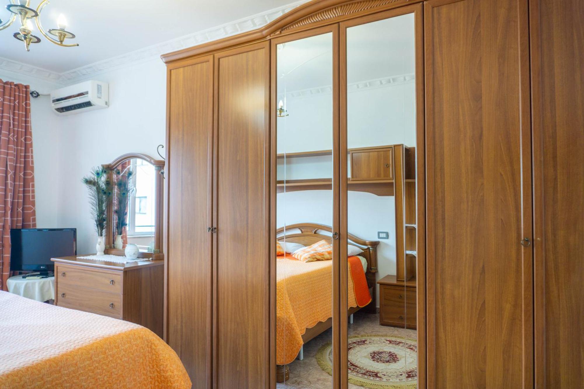 Bllok Bright Private Bedrooms With Private Bathroom On Shared Apartment Tiranë Luaran gambar