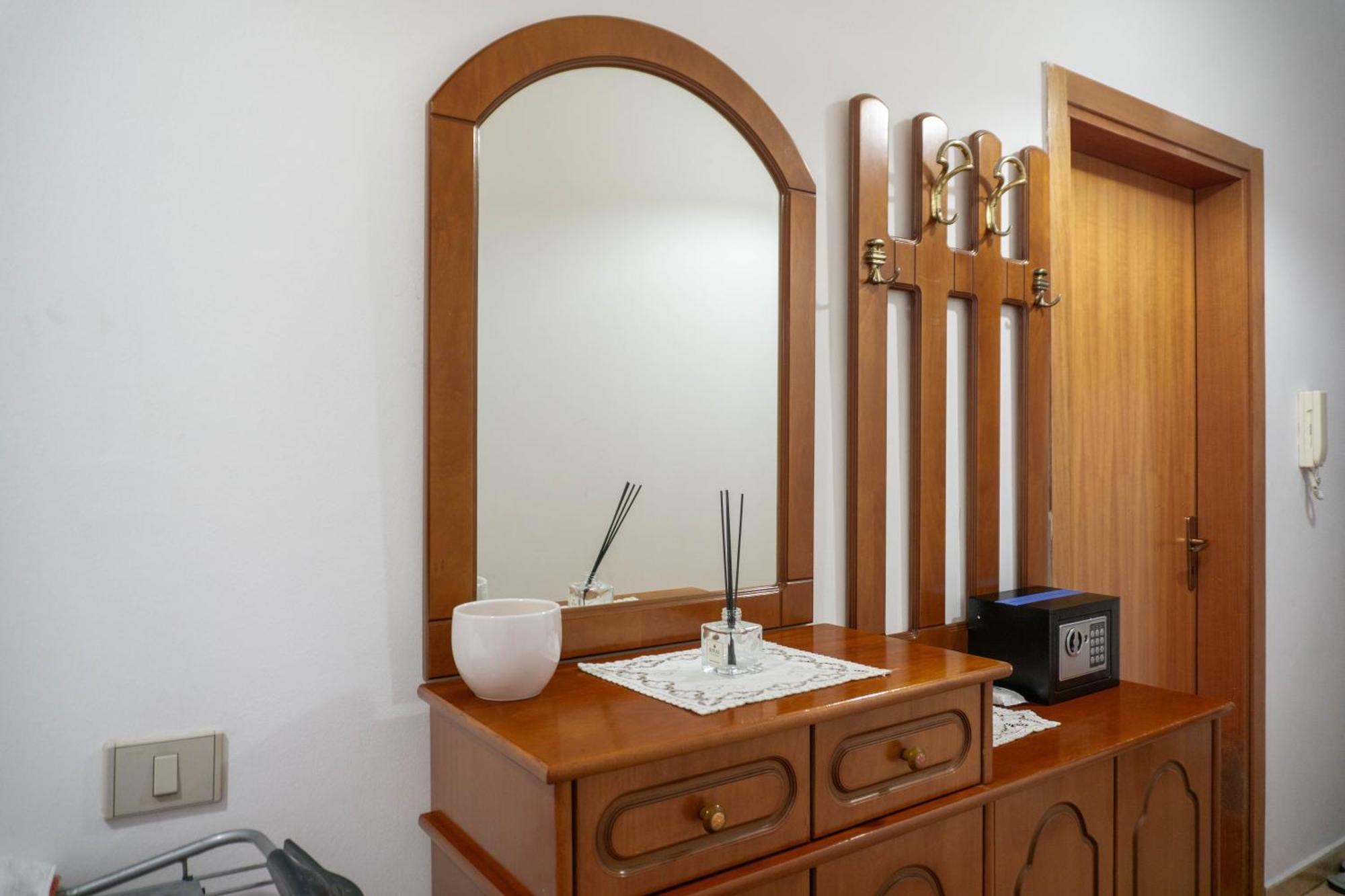 Bllok Bright Private Bedrooms With Private Bathroom On Shared Apartment Tiranë Luaran gambar